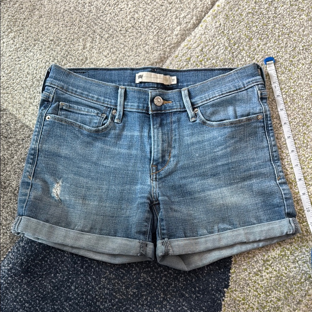 Levis Mid-Rise Blue Jean Shorts Womens 27, Rolled Medium Wash 4" Inseam